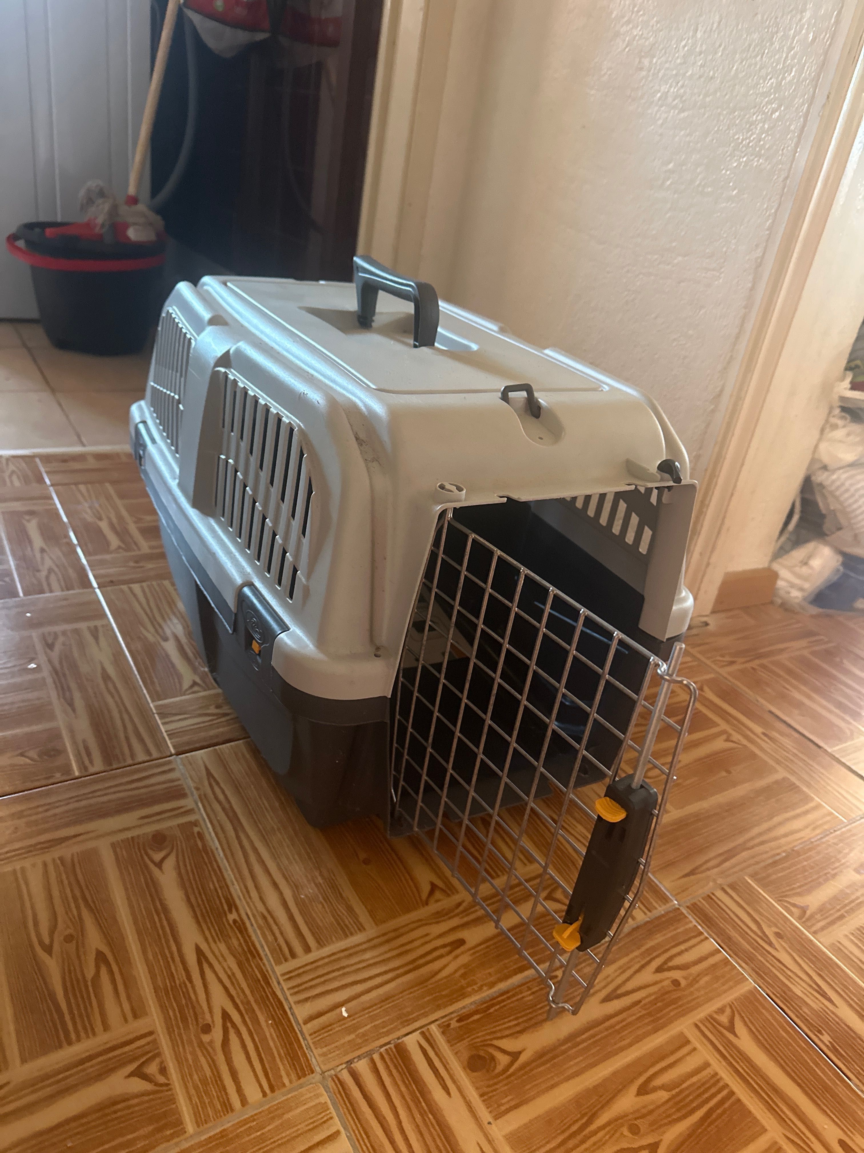 Caixa de transporte para cães e gatos