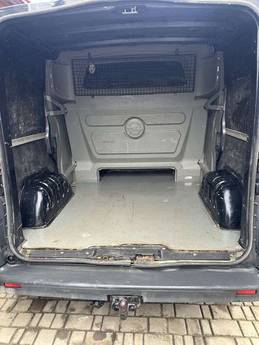 Опель віваро груз-пас