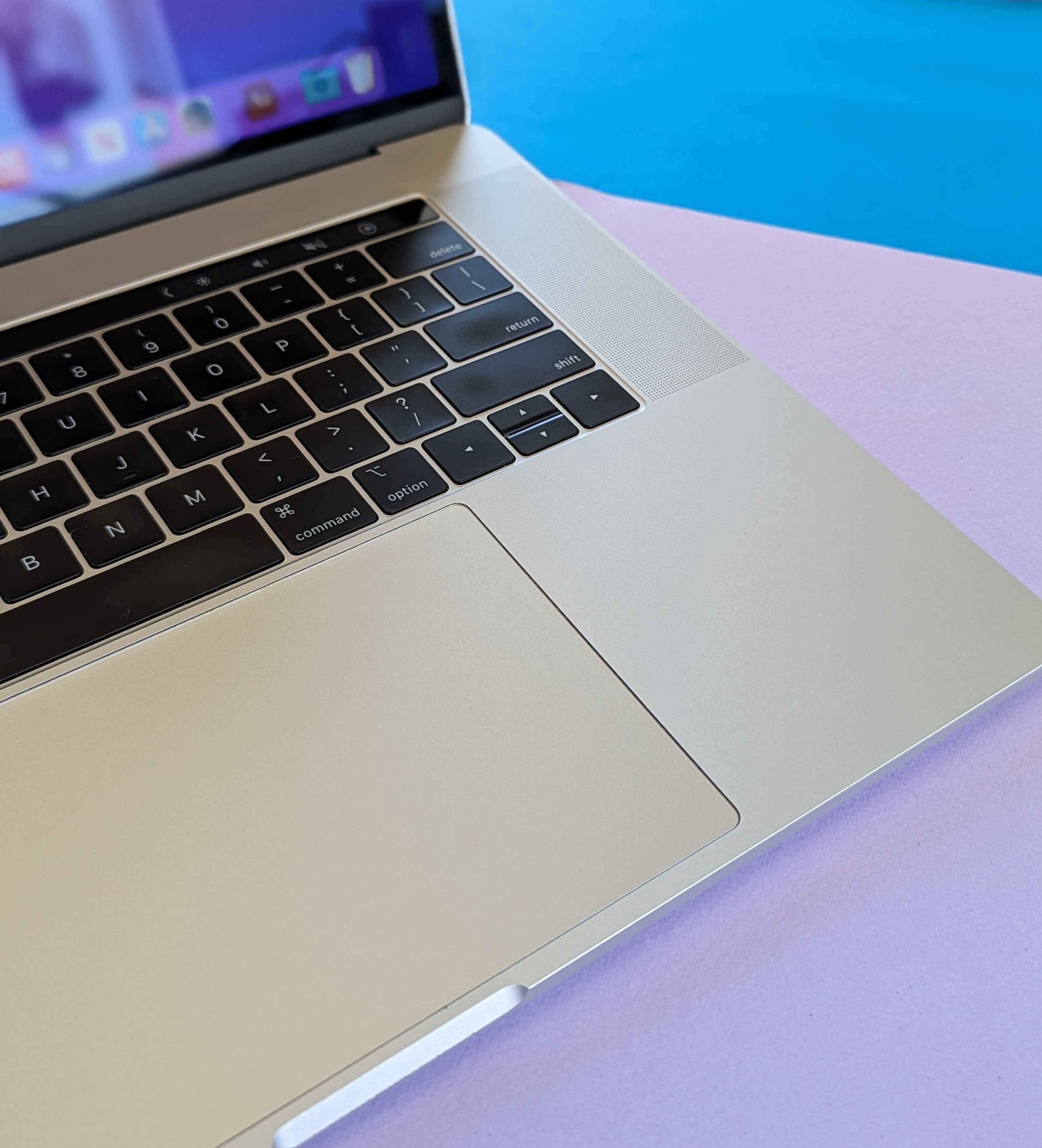 Ноутбук Apple MacBook Pro 2019 (a1990) 15.4", 16gb, i7 Radeon Pro 555x