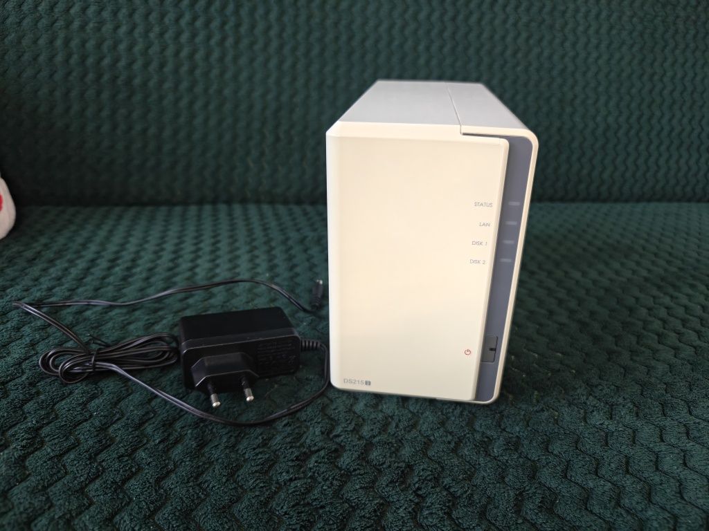 Serwer NAS Synology DS215j + 2x 3TB – gotowy do pracy –