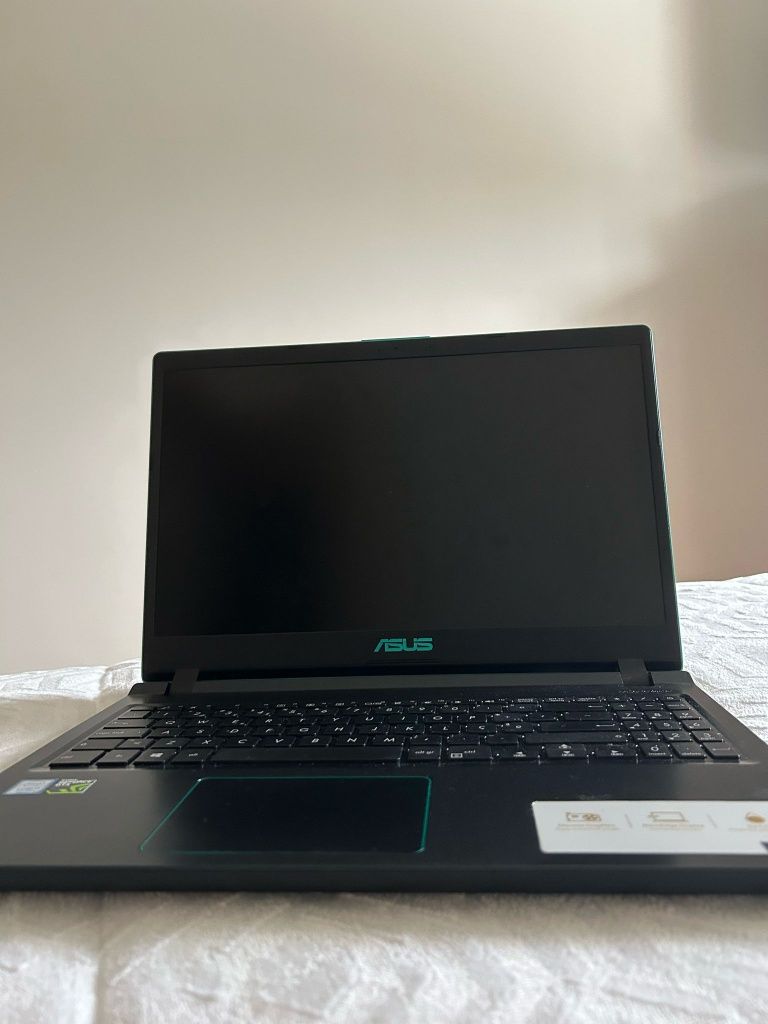 Computador Asus preto