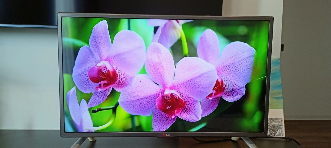 Продам телевізор LG Smart TV 32 дюйма діагональ смарт тв