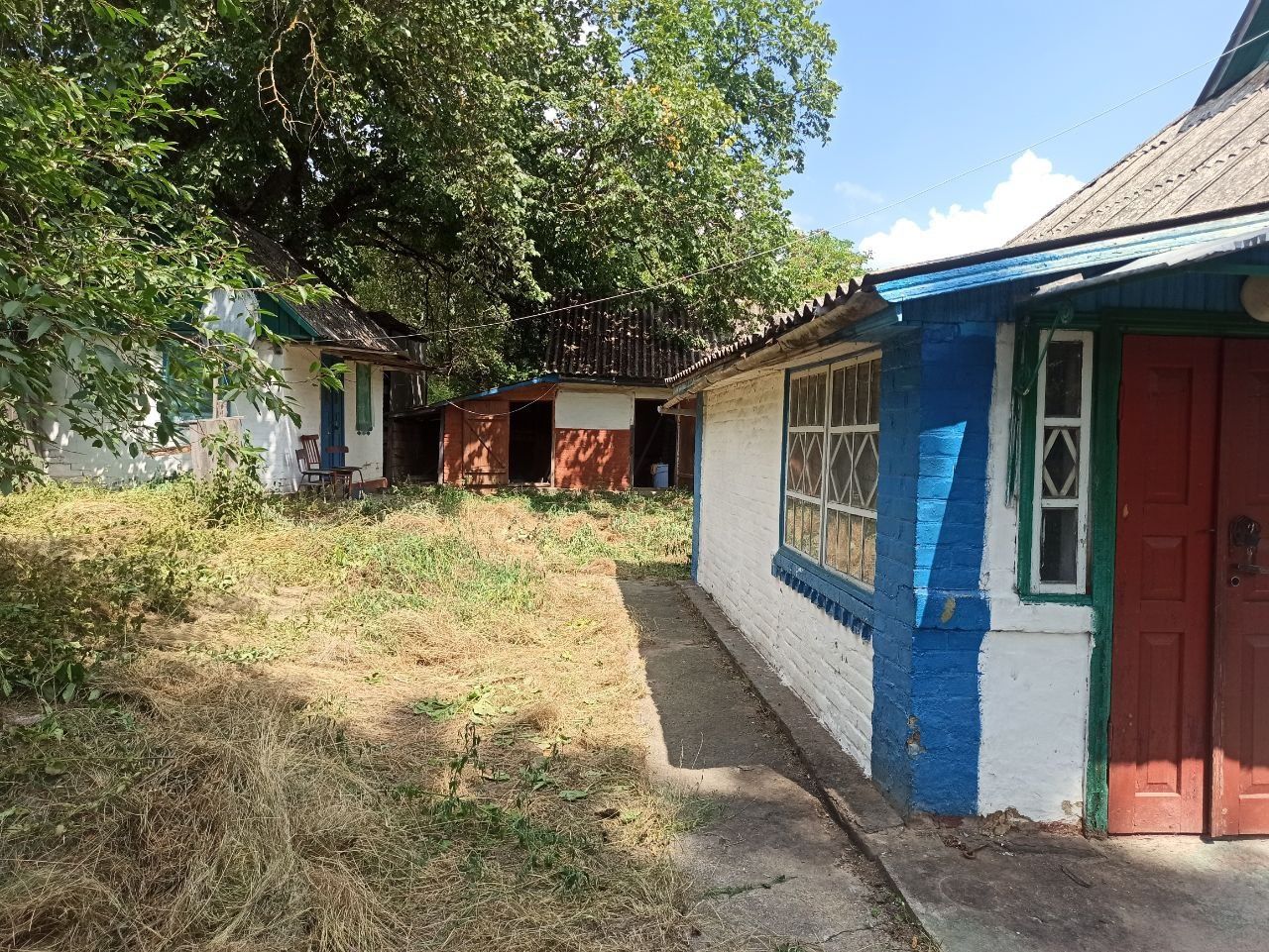 Продам будинок в селі Сухини( без документів)