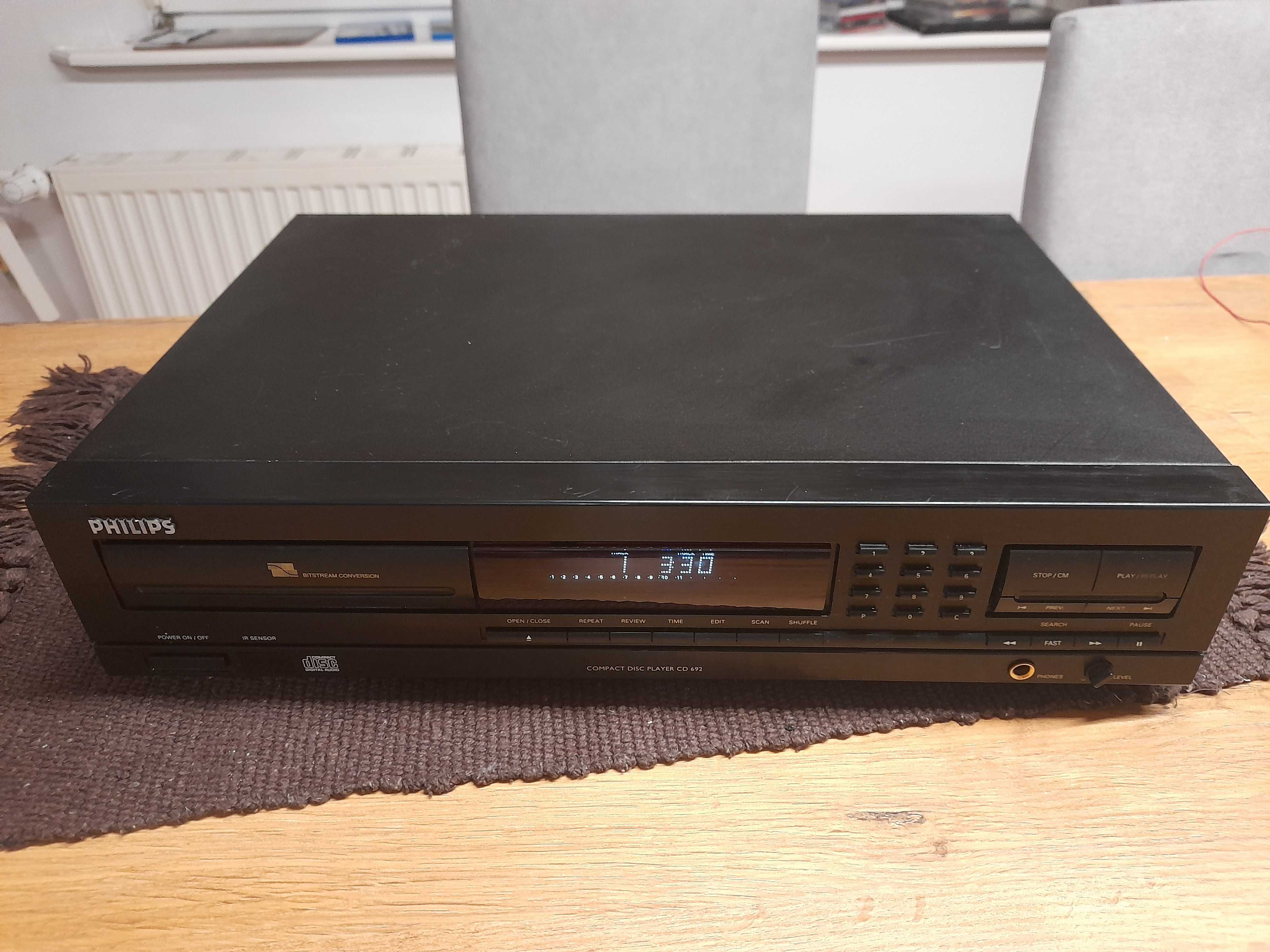 Philips odtwarzacz kompaktowy CD 692