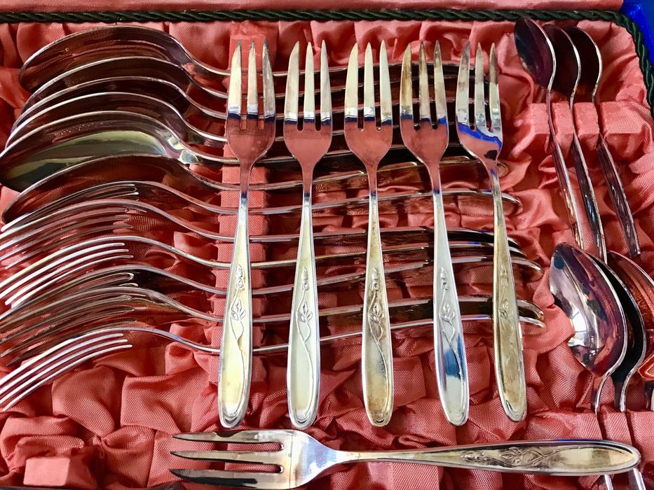 Komplet sztućców Jubiler Hefra Met 90 + widelczyki, w. angielski. Stan