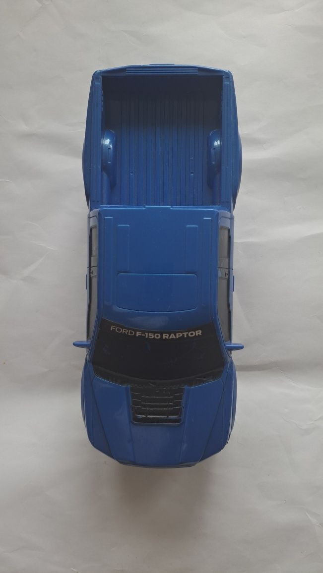 Zdalnie sterowany Ford F-150 Raptor z joystikiem wymiary 33x13 cm
