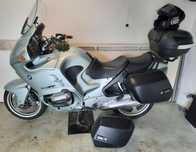 ...BMW R1100RT...