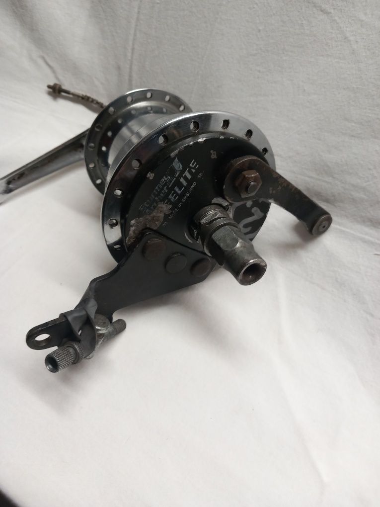 P2 Steelite Piasta trzybiegowa z hamulcem  Sturmey Archer