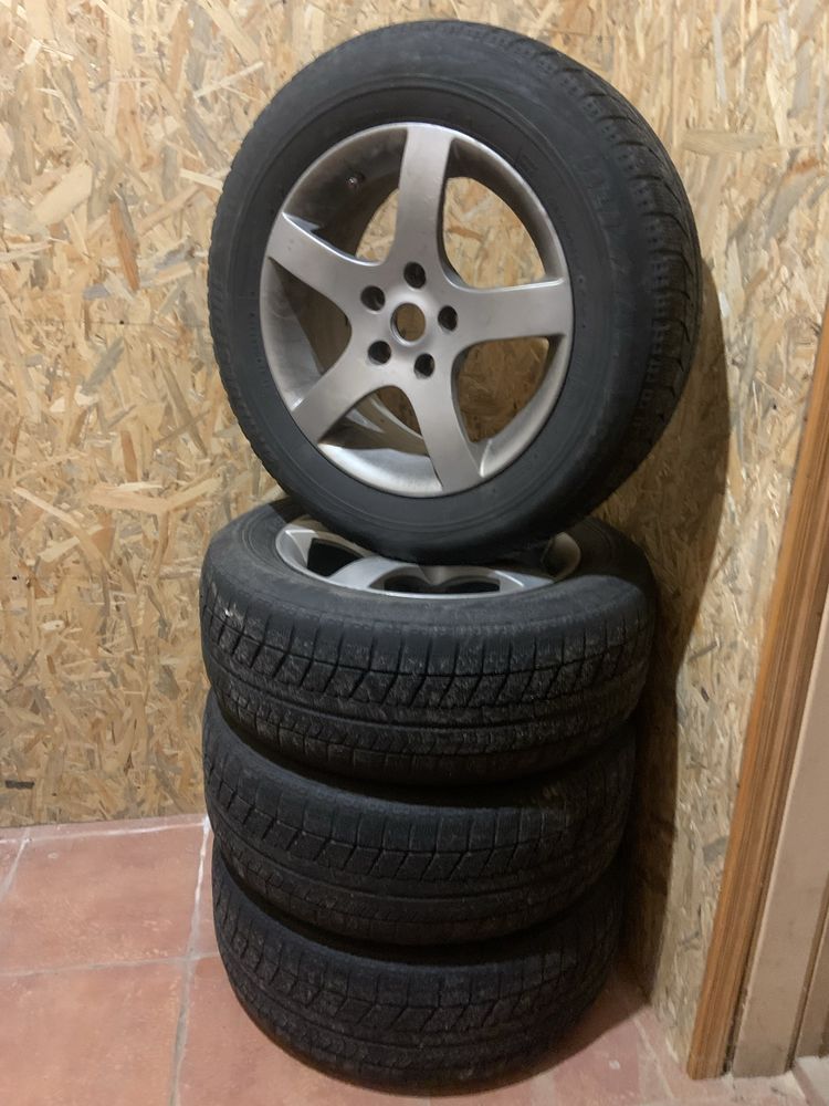 Диски колеса r16 5 114.3 с зимней резиной 215/60