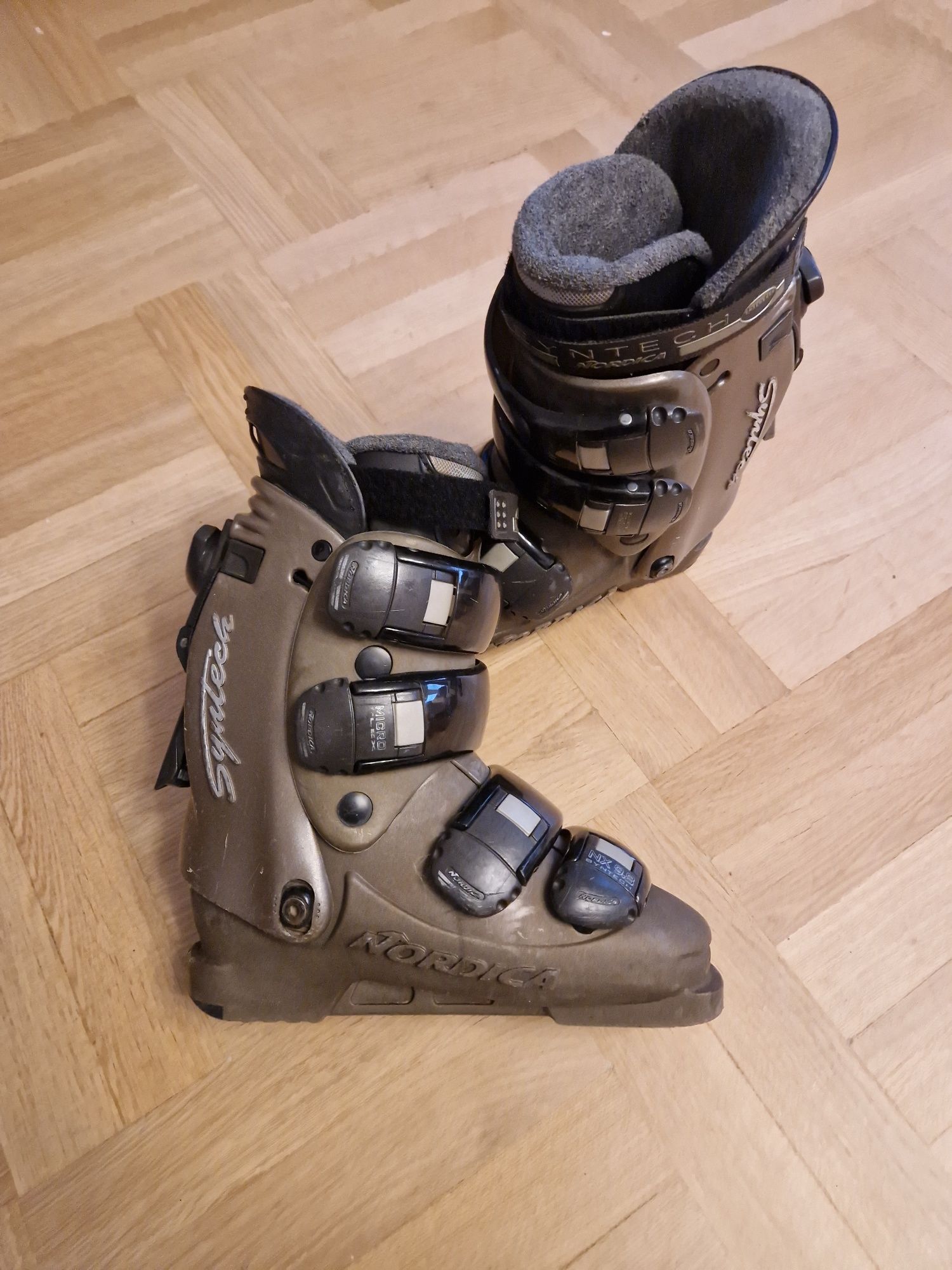 BUTY Narciarskie NORDICA SYNTECH NX 9.8 rozmiar 39 długość wkładki 24