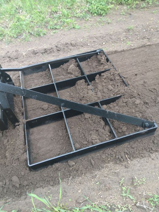 Wynajem wypożyczalnia niwelacja terenu krata niwelacyjna niwelator