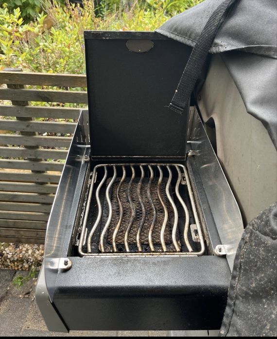 Grill gazowy NAPOLEON rogue XT 425, pokrowiec!