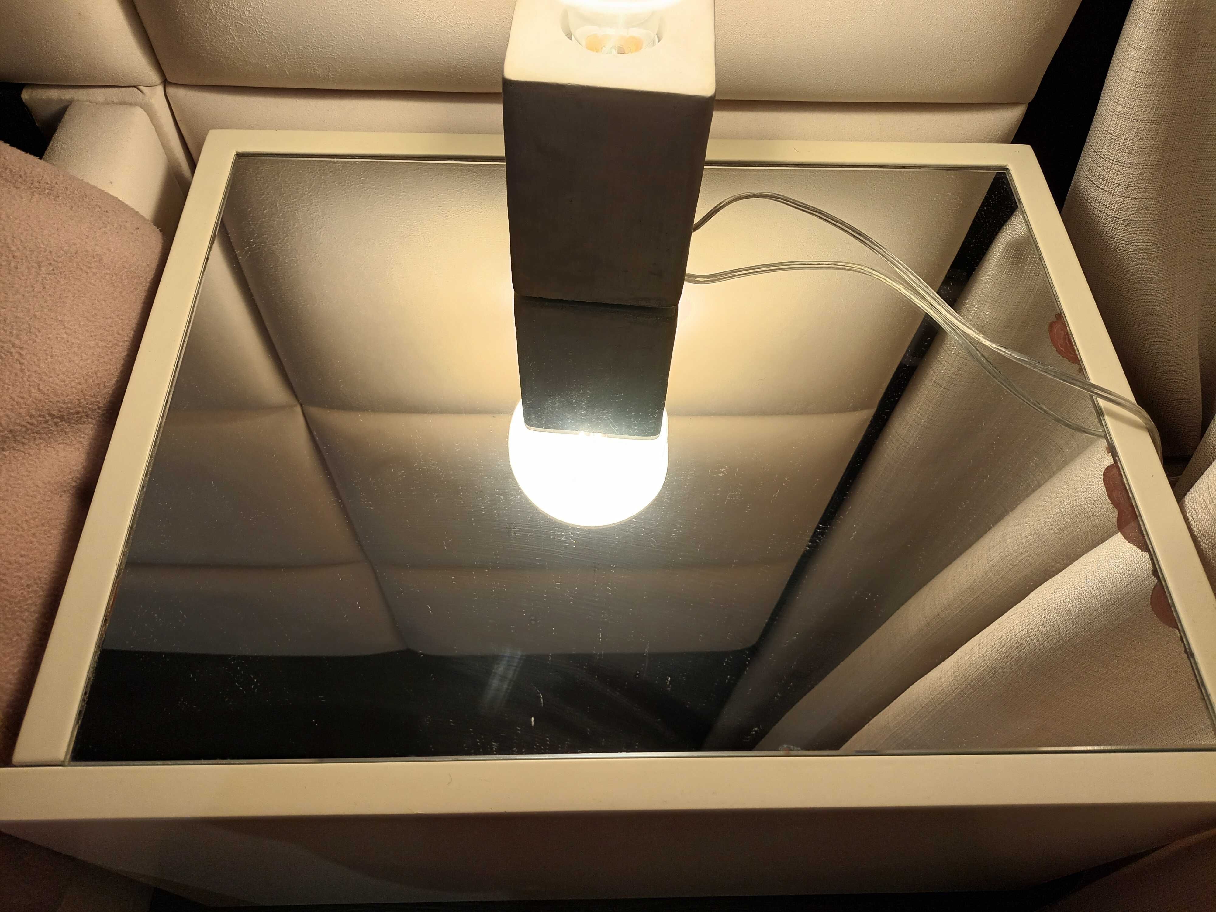 Cama (Sommier)+ cabeceira + mesas de cabeceira