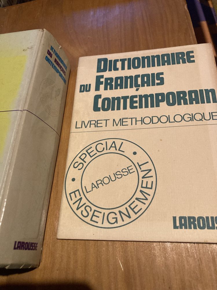 Dicionario de francês Larousse