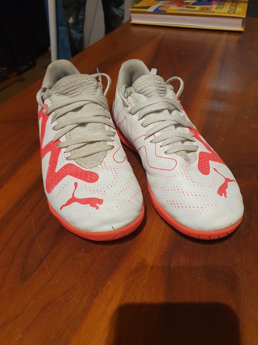 Halówki dziecięce, piłkarskie PUMA, roz. 30