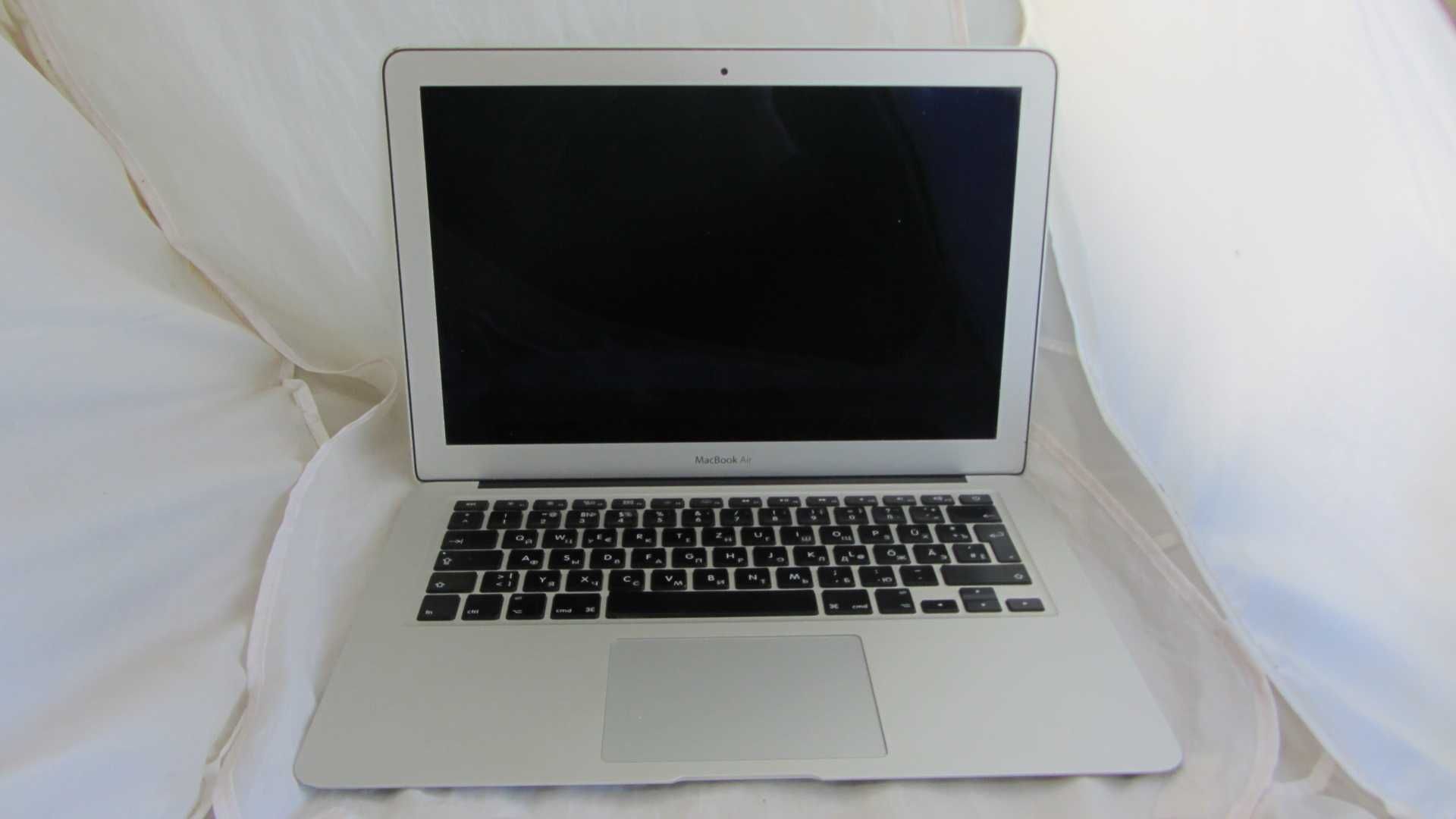 Ноутбук Apple A1369 MacBook Air 13"