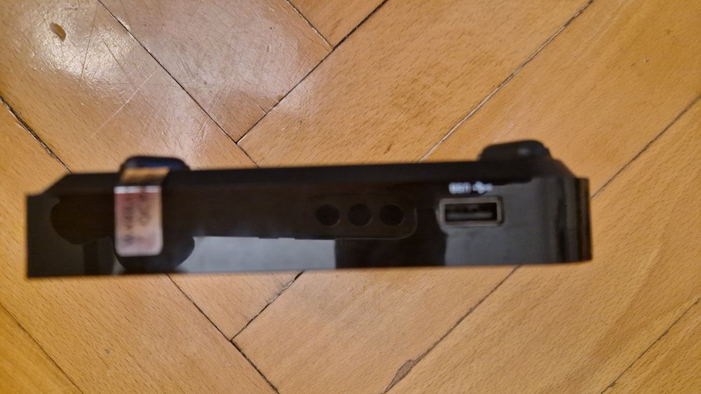 Tuner Magenta Box KSTB6077 Android TV DVBT-2