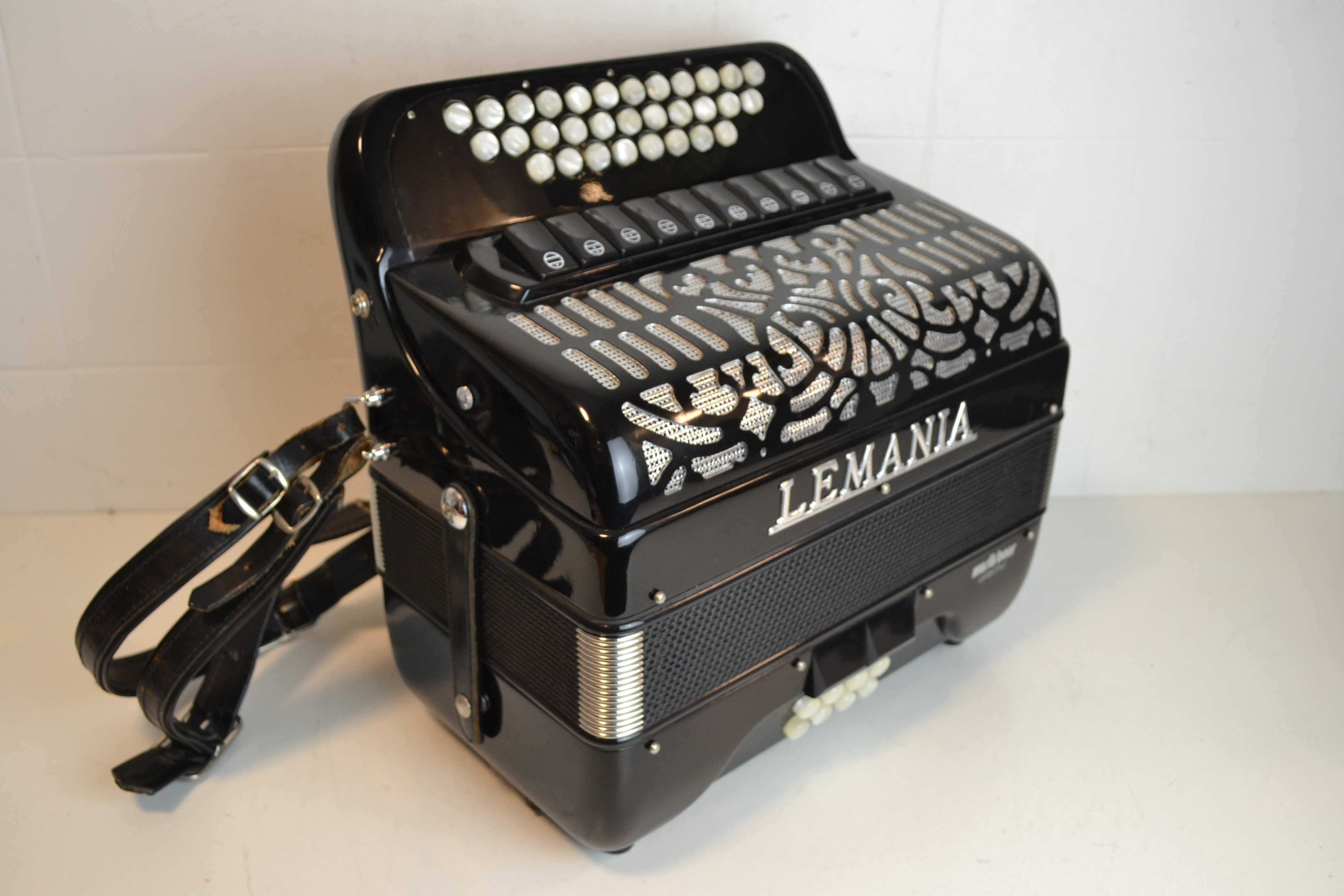 Concertina Lemania 4 Voz Com Mala