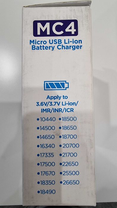 Зарядное устройство XTAR MC4 для аккумуляторов 18650 и многих других