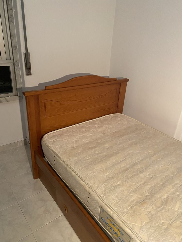 Estrutura de cama + estrado + colchão