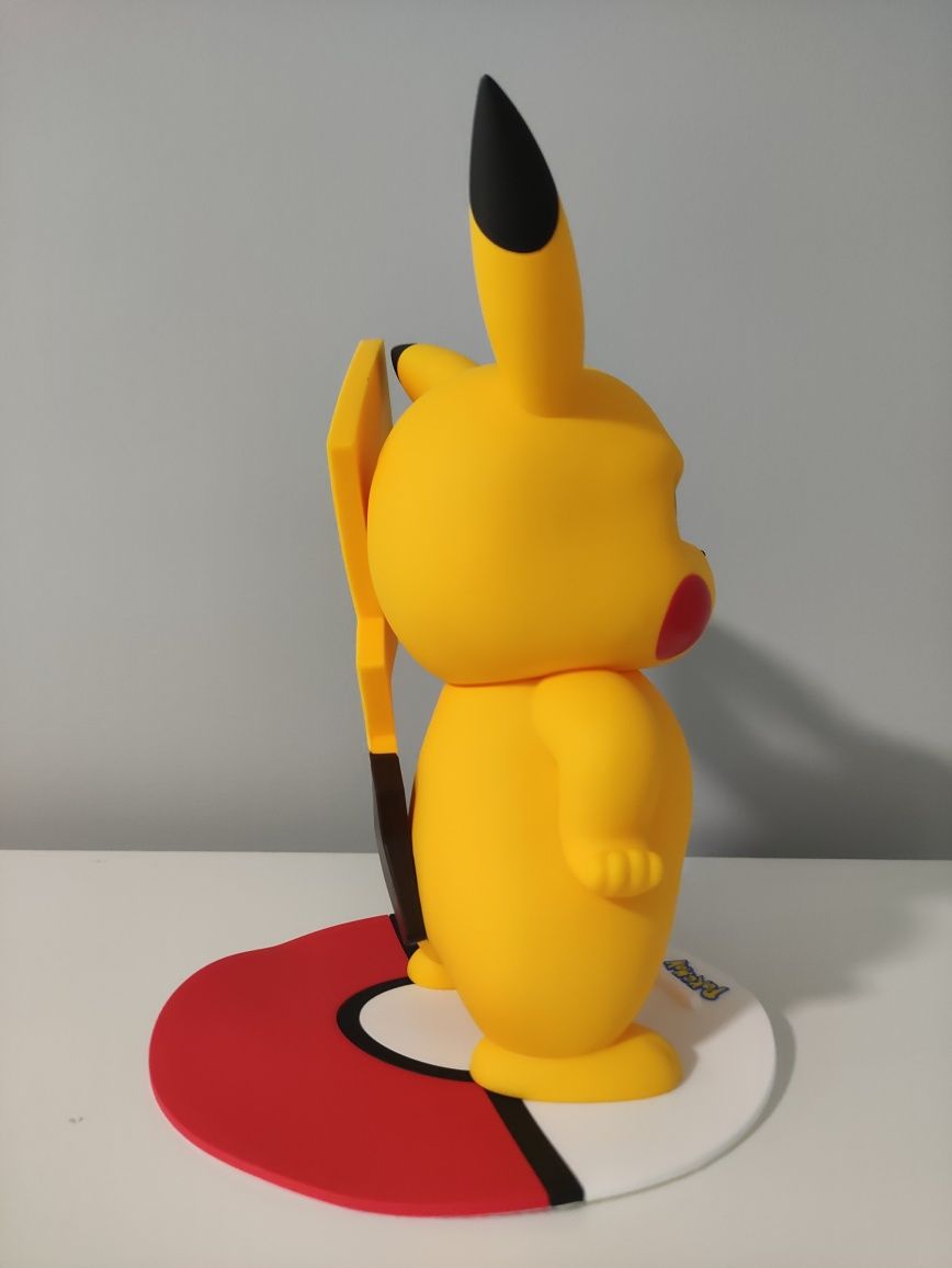 Figura Pikachu 25cm Pokémon com base