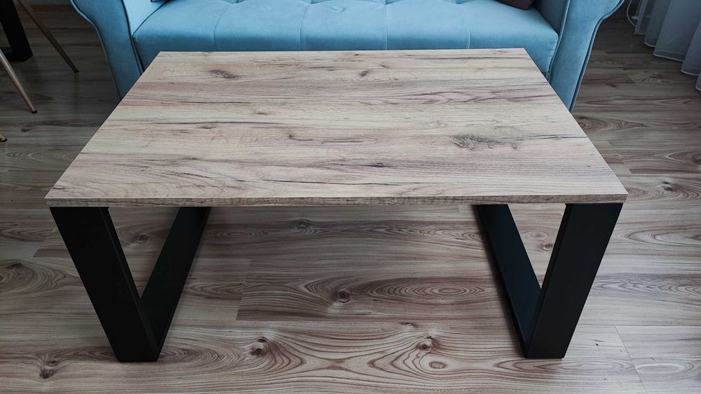Stolik kawowy Loft 90x60cm czarna stal z blatem w kolorze złotego dębu