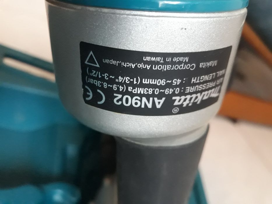 Makita AN902, пневматический гвоздезабиватель/ пневмо цвяхозабивач