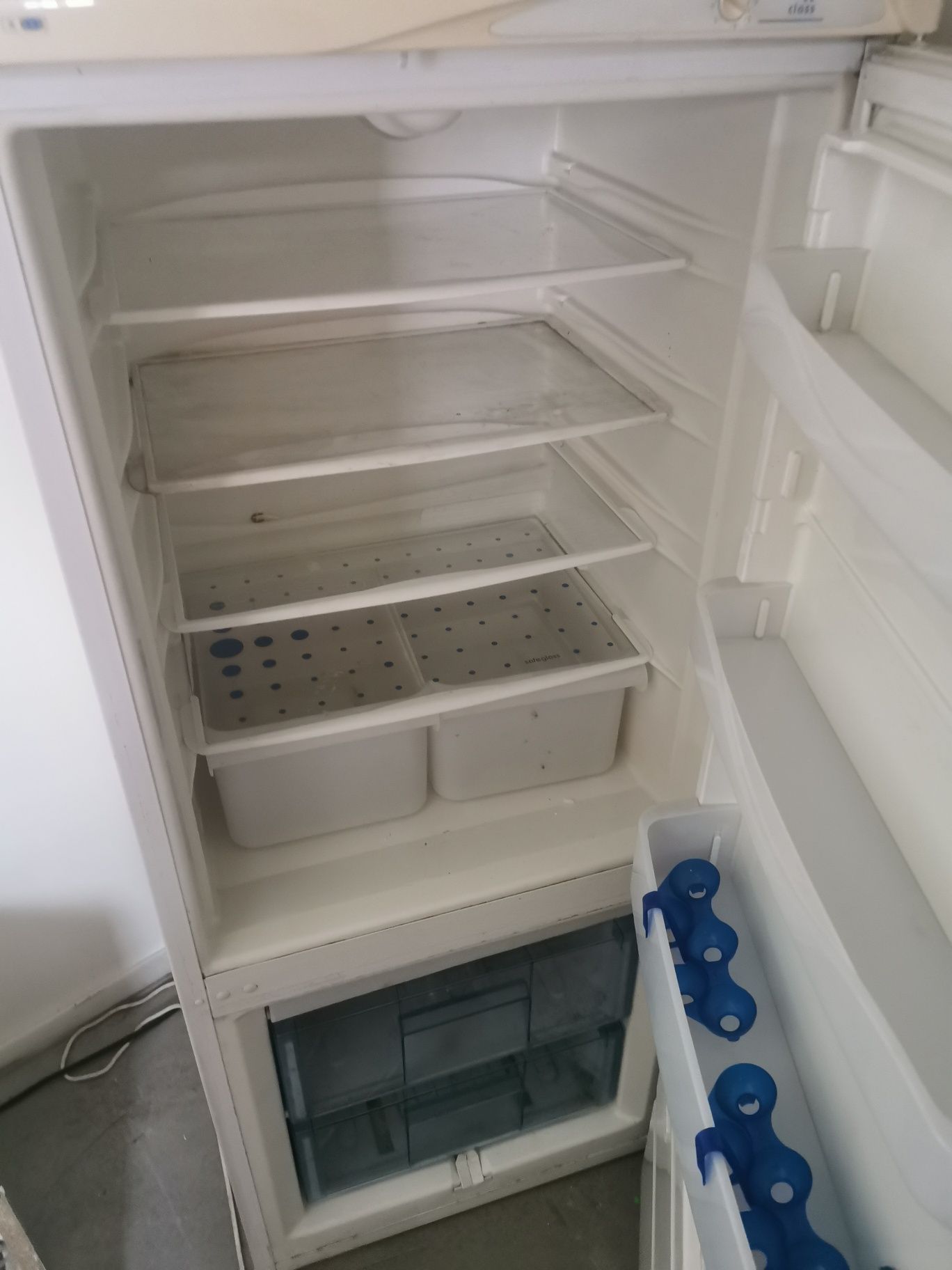 Lodówka polar  .