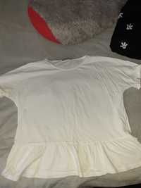 Biała bluzka z baskinka