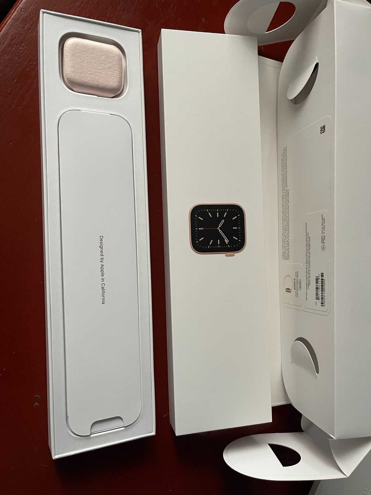 Продам свои Apple Watch 6  40mm