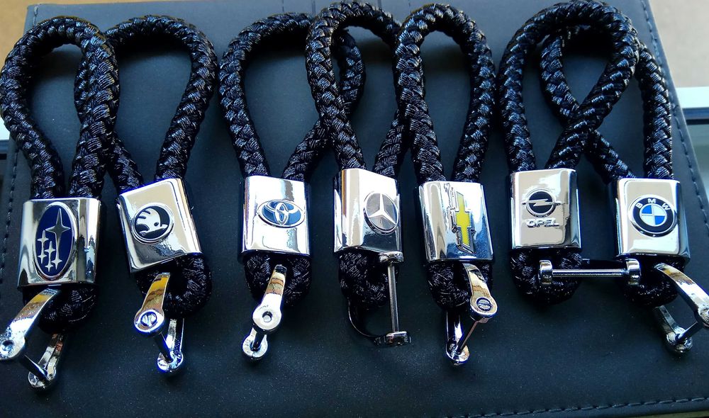 Плетёный брелок Mercedes, BMW, Skoda, Ford, Toyota, Kia.