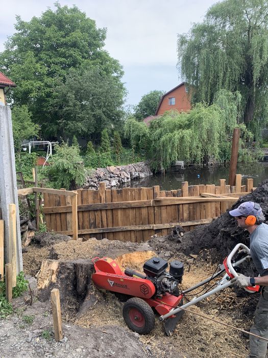 Видалення дерев,Спил дерев,Зрізання дерев,Кронування пнів