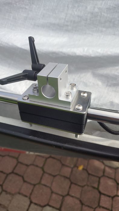 Baza montażowa, uchwyt na reling pod sztyce przetwornika echosondy