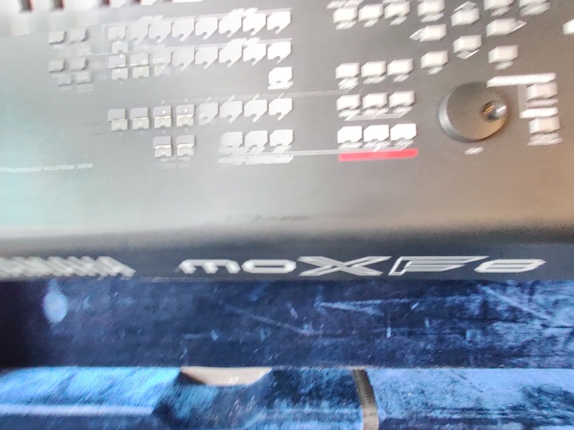Syntezator Yamaha moxf8