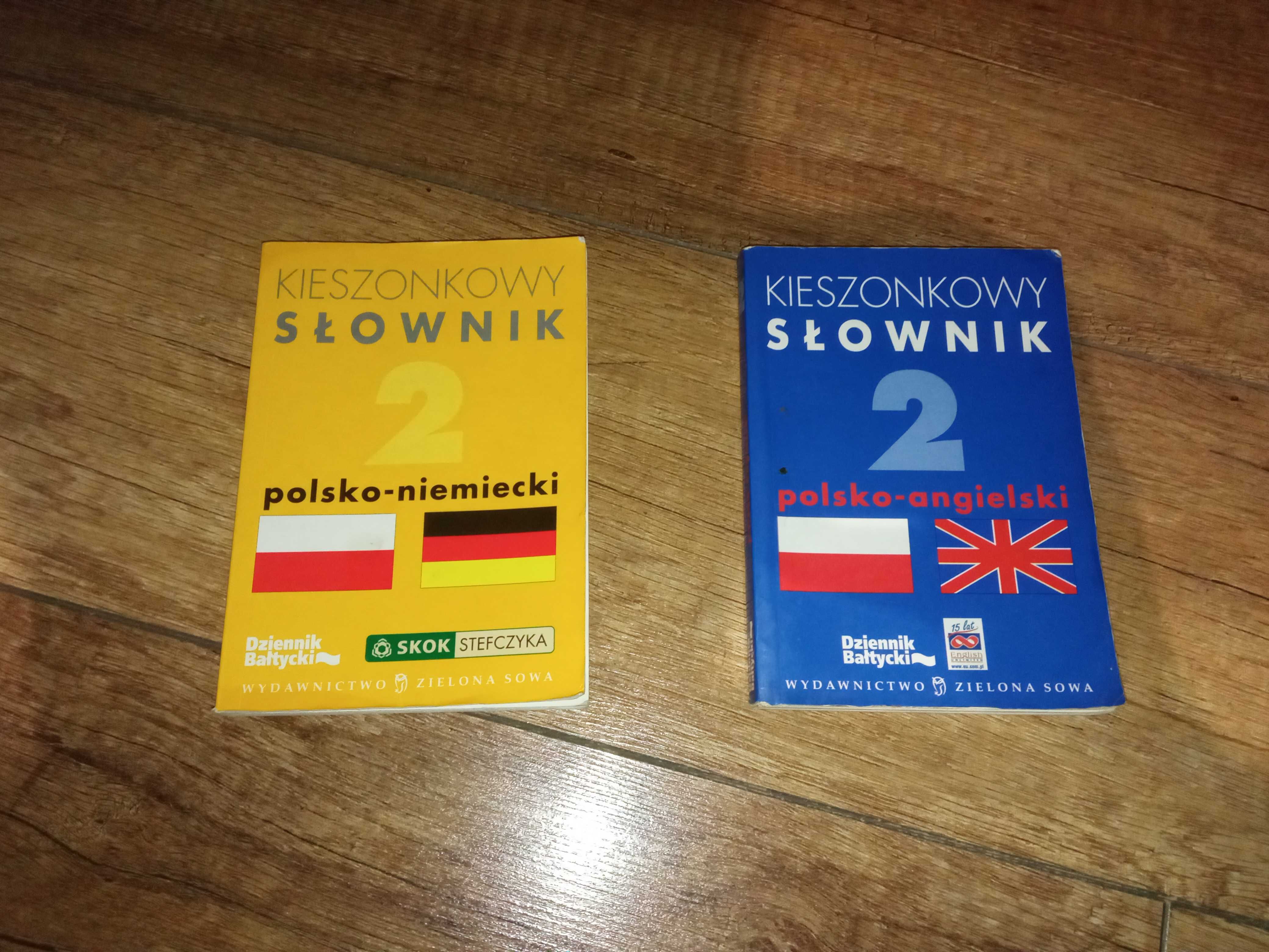 Słowniki podręczne - język angielski oraz niemiecki