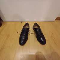 Sapatos pretos n 43