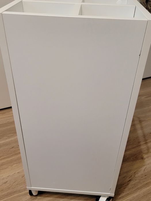 Tchibo szafka na kółkach drzwi beton imitacja  szkło