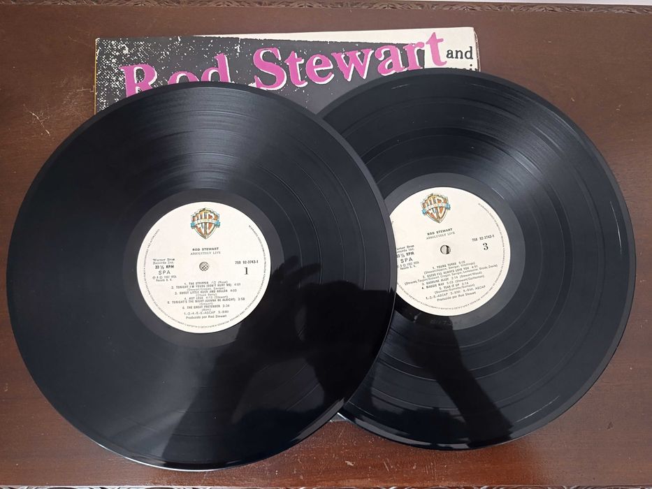 Gira disco e rádio de mala