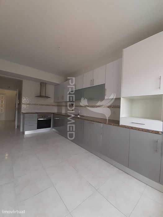T3 renovado com varandas - Alcochete/ Samouco
