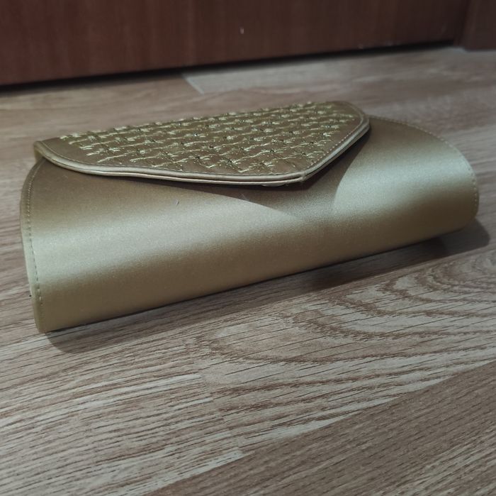 Pochete Dourada para Festas e Cerimónias (Mulher)