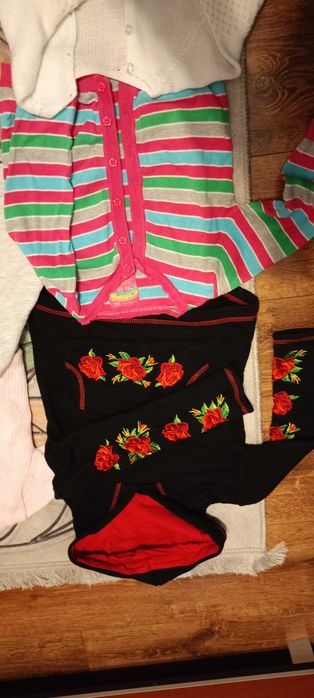 Zestaw bluz i sweterków dla dziewczynki 92