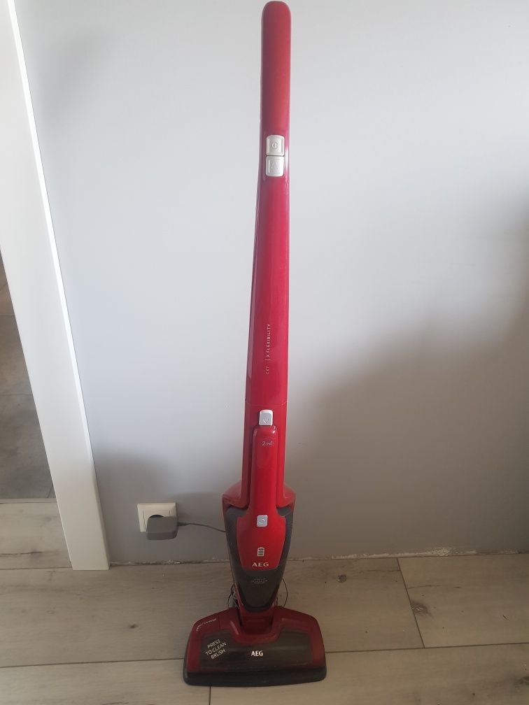 Odkurzacz AEG CX7