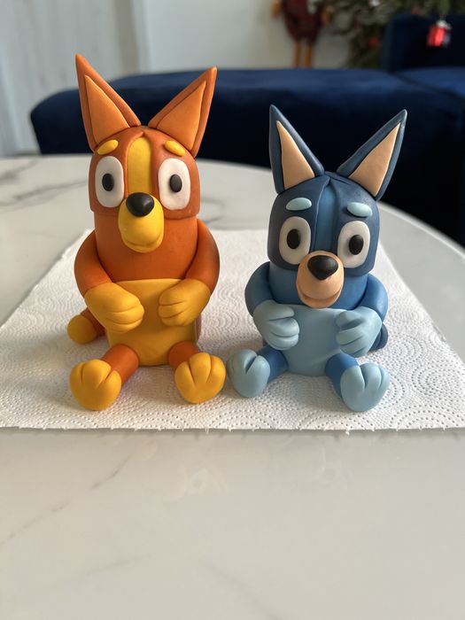 Bluey i Bingo dekoracje z masy cukrowej tort figurki bajka dla dzieci