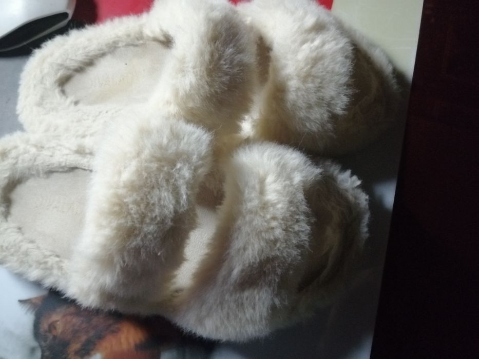 Плюшевые тапочки 38р