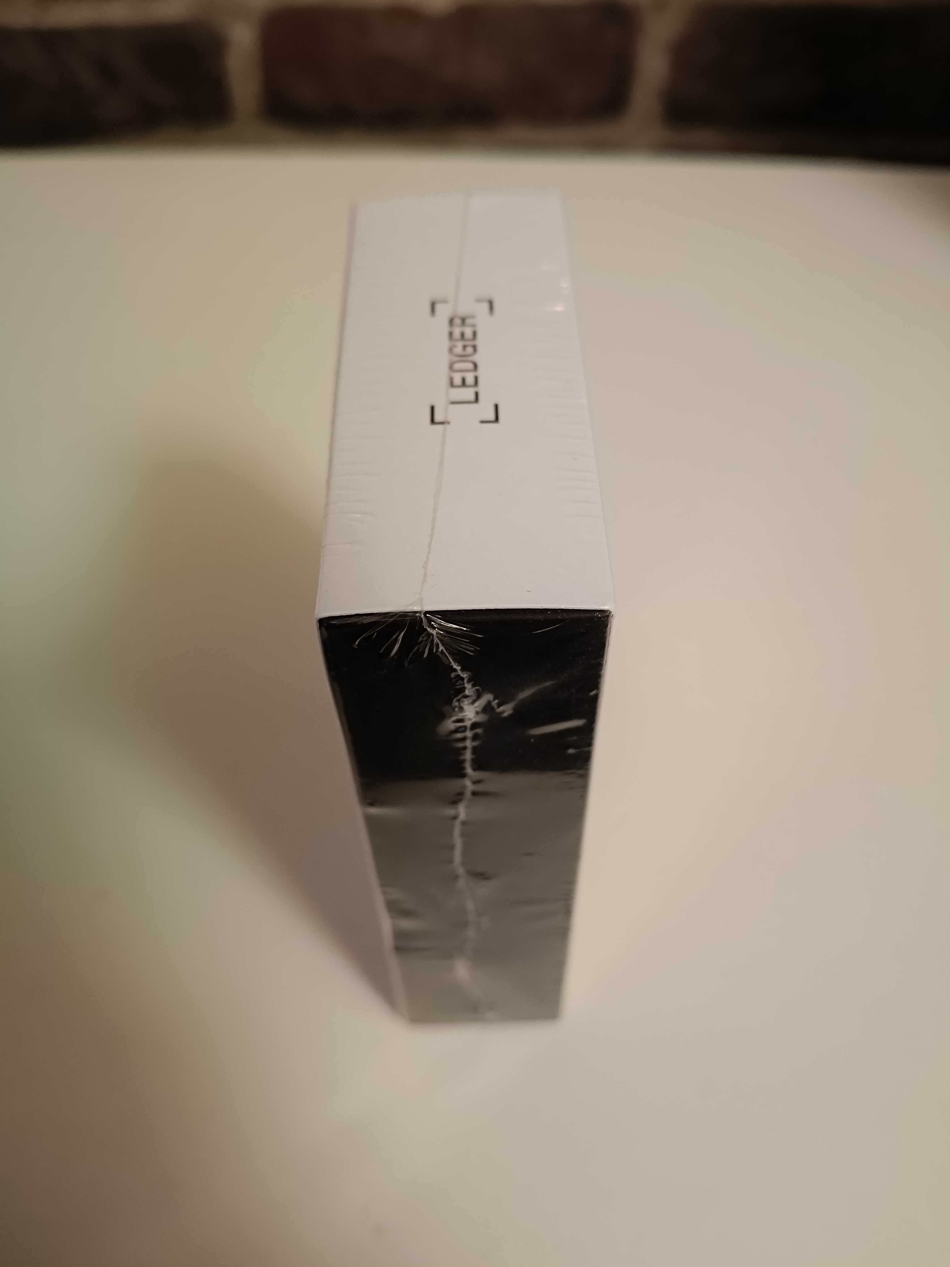Ledger Nano S Plus - Nowy - Folia - cold wallet, bitcoin, ethereum
