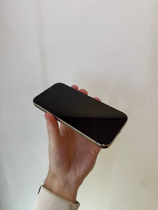 iPhone 16 Pro 512 100% на E-Sim