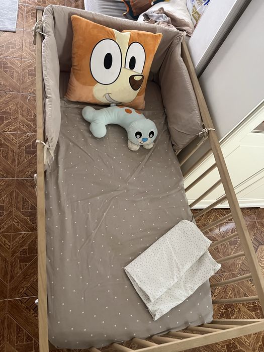 Berço SNIGLAR ikea com colchao + conjunto cama