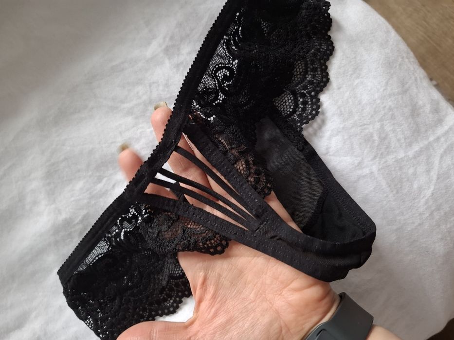 Nowe czarne Stringi majtki obsessive S
