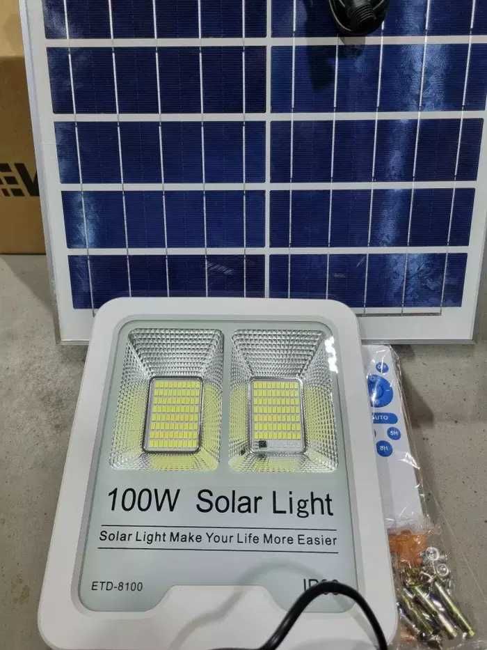 Naświetlacz lampa solarna VÖGLER GmBh 100W, neutral, sensor zmierzchu