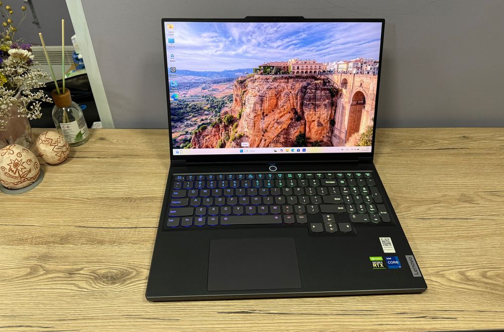 Lenovo Legion Slim 7 i7 12700H /16 Ram/ 512/ 3060/ FHD 165 Hz